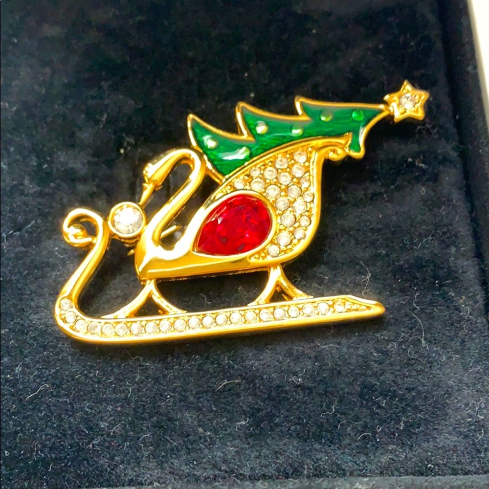 Swarovski Swan Sleigh pin for Christmas with box!